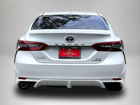 Used 2021 Toyota Camry XSE w/ Cold Weather Package FWD image 6