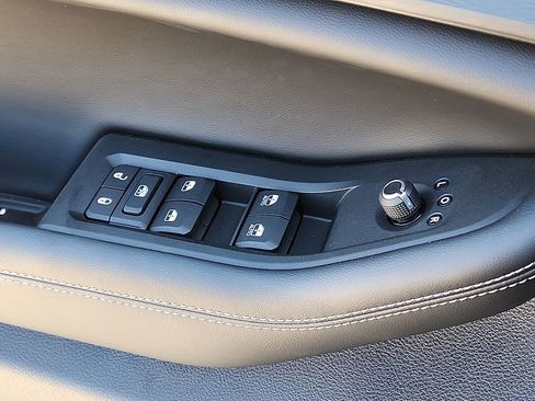 New 2025 Jeep Grand Cherokee Laredo X AWD/4WD image 30