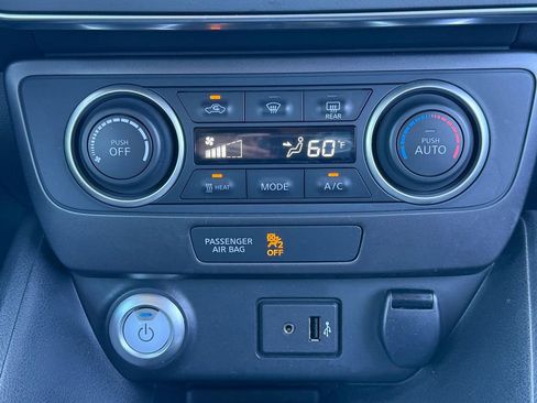 Used 2018 Nissan Leaf S w/ S Charge Package image 32