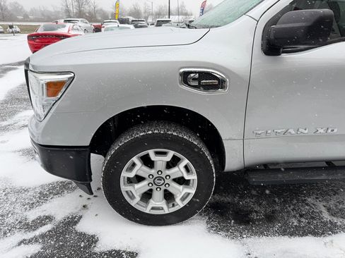 Used 2019 Nissan Titan S w/ S Utility Package image 11