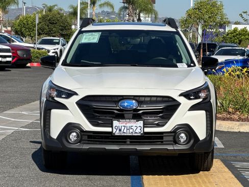 Certified 2025 Subaru Outback Premium AWD/4WD image 9