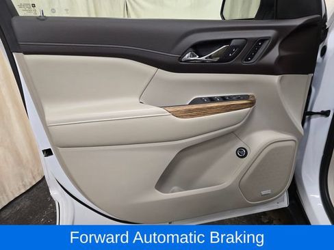 Used 2019 GMC Acadia Denali w/ Technology Package AWD/4WD image 13