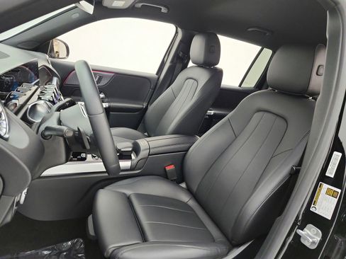 Used 2023 Mercedes-Benz GLB 250 image 10