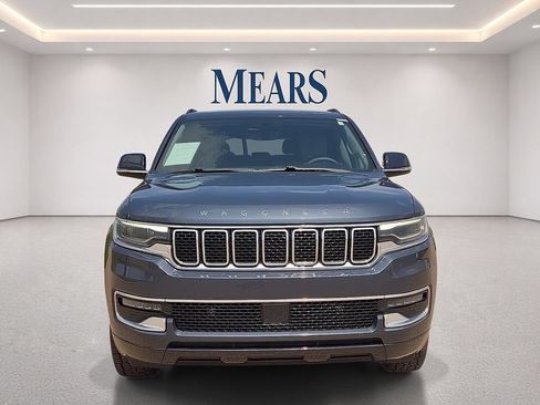 Used 2023 Jeep Wagoneer 2WD image 8