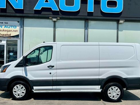 Used 2025 Ford Transit 250 Low Roof w/ Exterior Upgrade Package RWD image 2