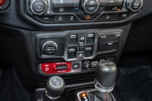 Used 2019 Jeep Wrangler Unlimited Rubicon AWD/4WD image 17