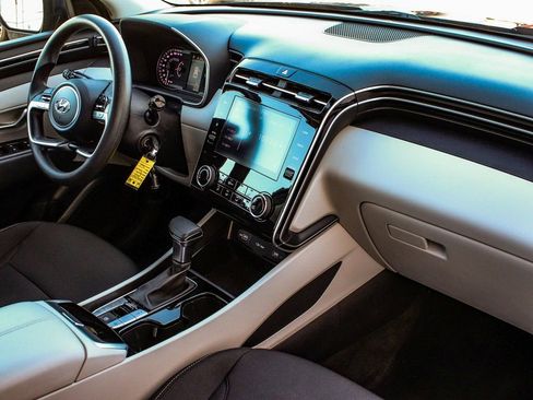 Used 2023 Hyundai Tucson SE image 41