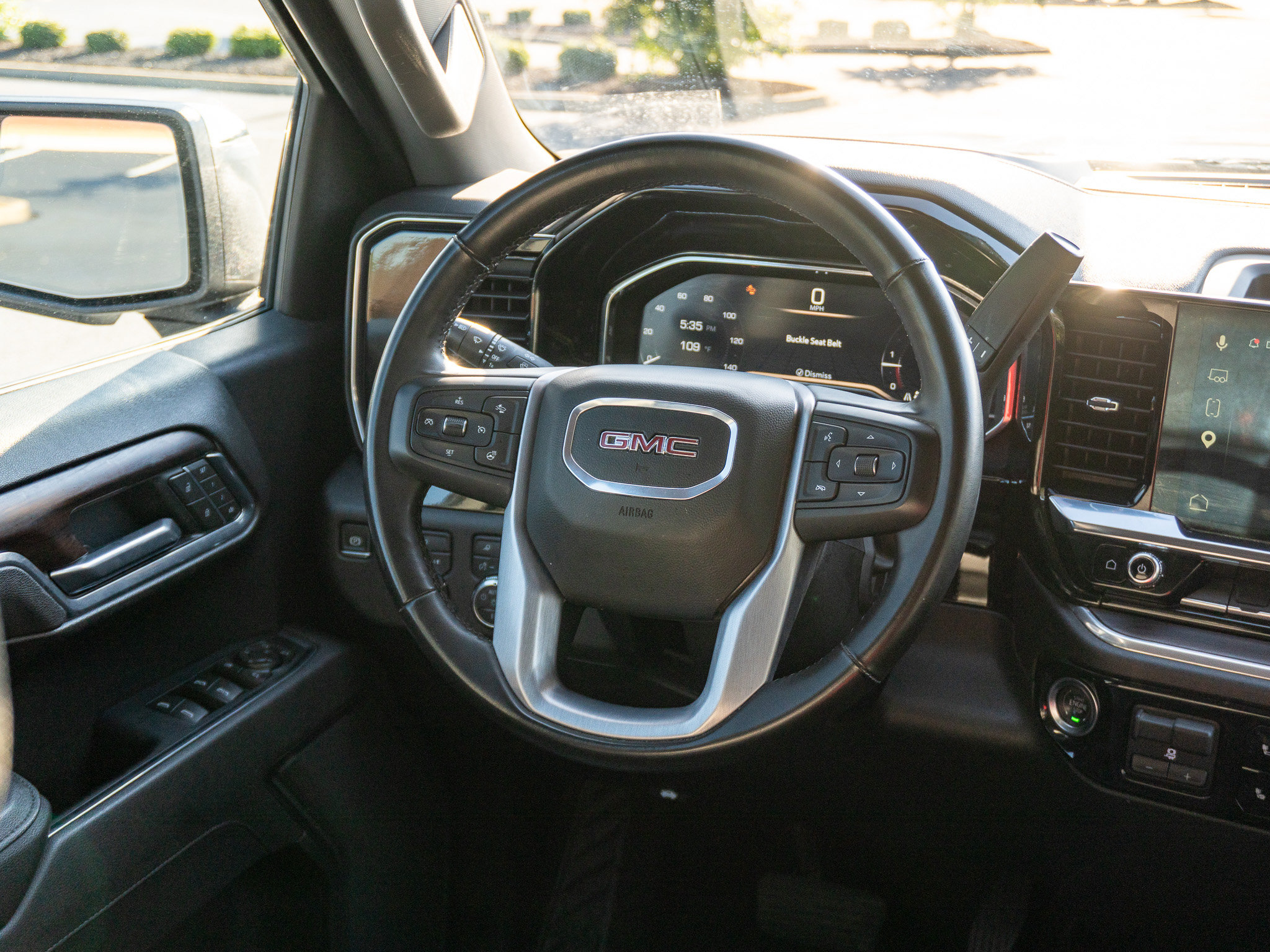 Used 2025 GMC Sierra 1500 SLT AWD/4WD image 21