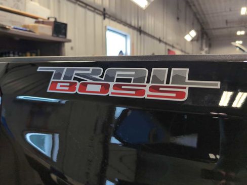 New 2026 Chevrolet Silverado 1500 Custom Trail Boss w/ Turbomax Blackout Package AWD/4WD image 30