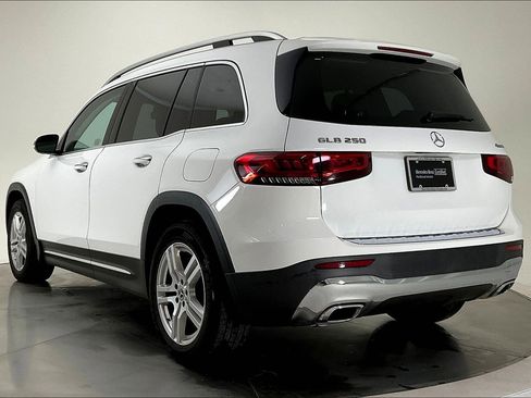 Used 2020 Mercedes-Benz GLB 250 4MATIC image 3