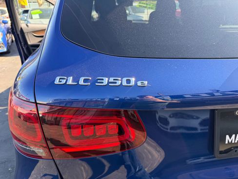 Used 2020 Mercedes-Benz GLC 350e 4MATIC image 23