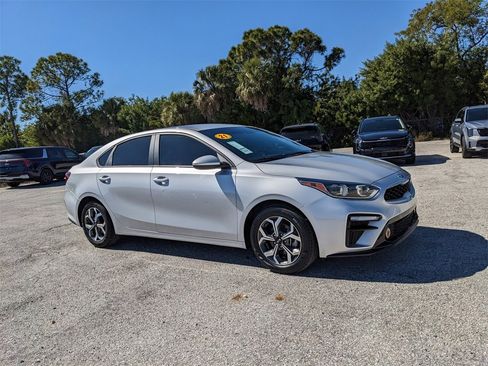 Certified 2021 Kia Forte LXS image 2