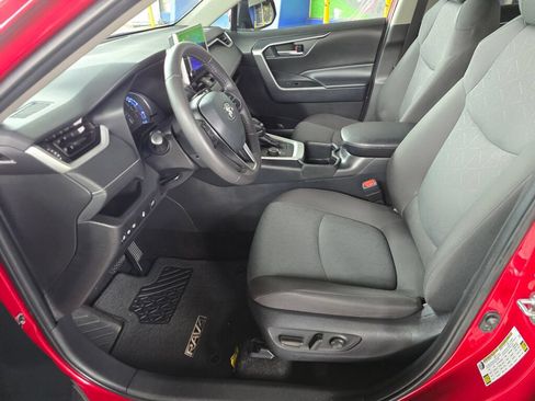 Used 2025 Toyota RAV4 XLE w/ Convenience Package AWD/4WD image 22