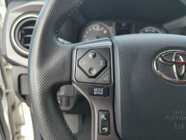 Used 2019 Toyota Tacoma TRD Off-Road AWD/4WD image 39