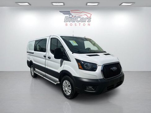 Used 2025 Ford Transit 250 Low Roof w/ Exterior Upgrade Package RWD image 3