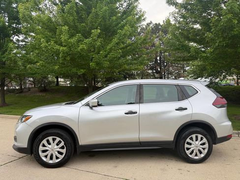 Used 2020 Nissan Rogue S AWD/4WD image 8