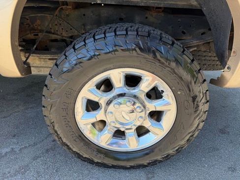 Used 2011 Ford F250 Lariat w/ Lariat Interior Pkg AWD/4WD image 41