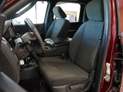 Used 2024 RAM 2500 Tradesman w/ Chrome Appearance Group AWD/4WD image 2