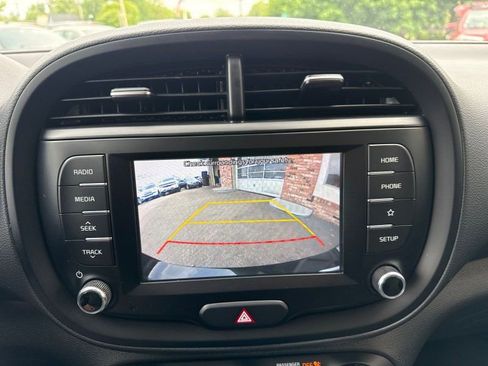 Used 2020 Kia Soul GT-Line FWD image 28