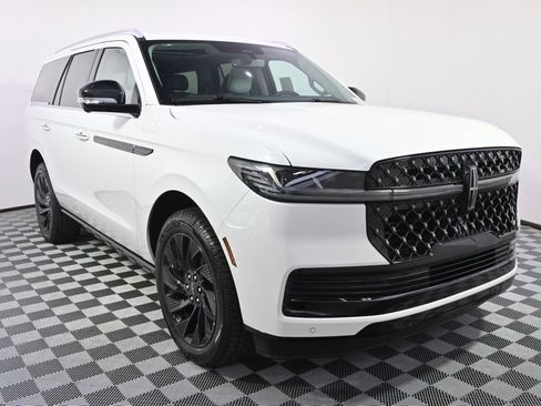 New 2026 Lincoln Navigator Black Label AWD/4WD image 9