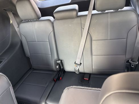 Used 2024 GMC Acadia Elevation image 14