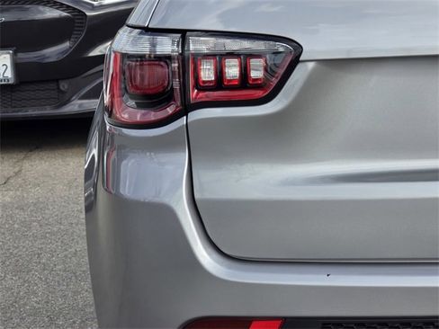 Used 2022 Jeep Compass Altitude image 6