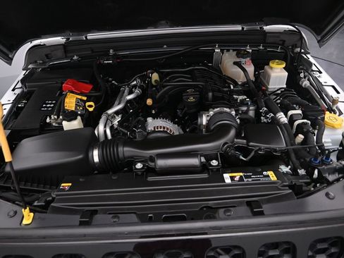 Used 2022 Jeep Gladiator Willys image 24