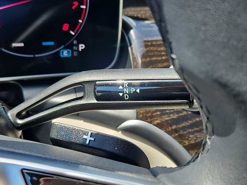 Used 2025 Mercedes-Benz GLC 300 4MATIC image 29