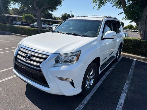 Used 2014 Lexus GX 460 AWD/4WD image 4