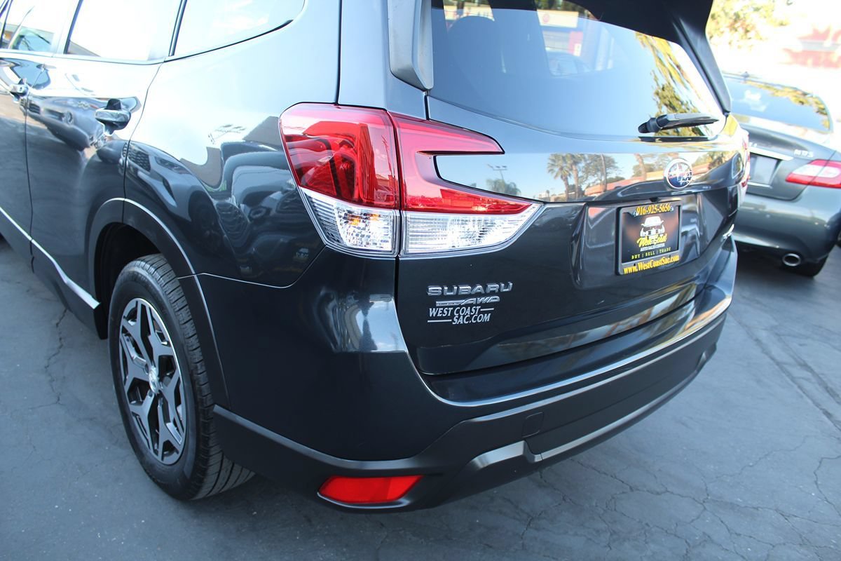 Used 2019 Subaru Forester Premium w/ All-Weather Package AWD/4WD image 15