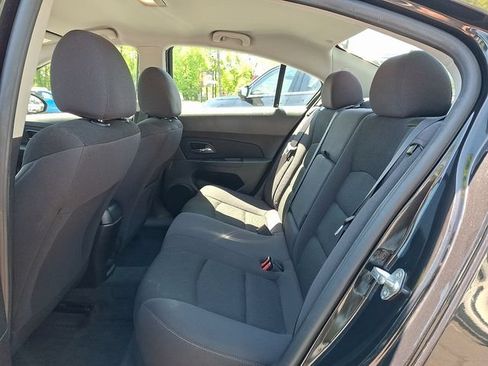 Used 2014 Chevrolet Cruze LT w/ Technology Package FWD image 11