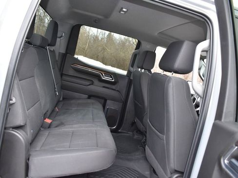 Used 2024 Chevrolet Silverado 1500 LT w/ Z71 Off-Road Package image 29