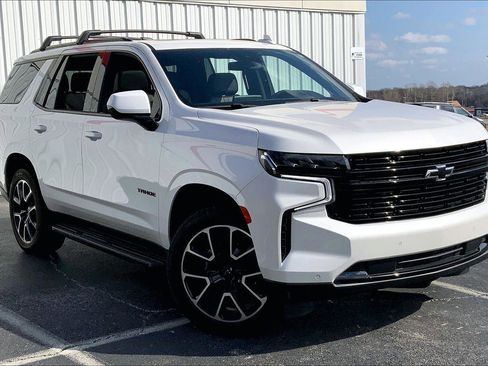 Used 2023 Chevrolet Tahoe RST image 2