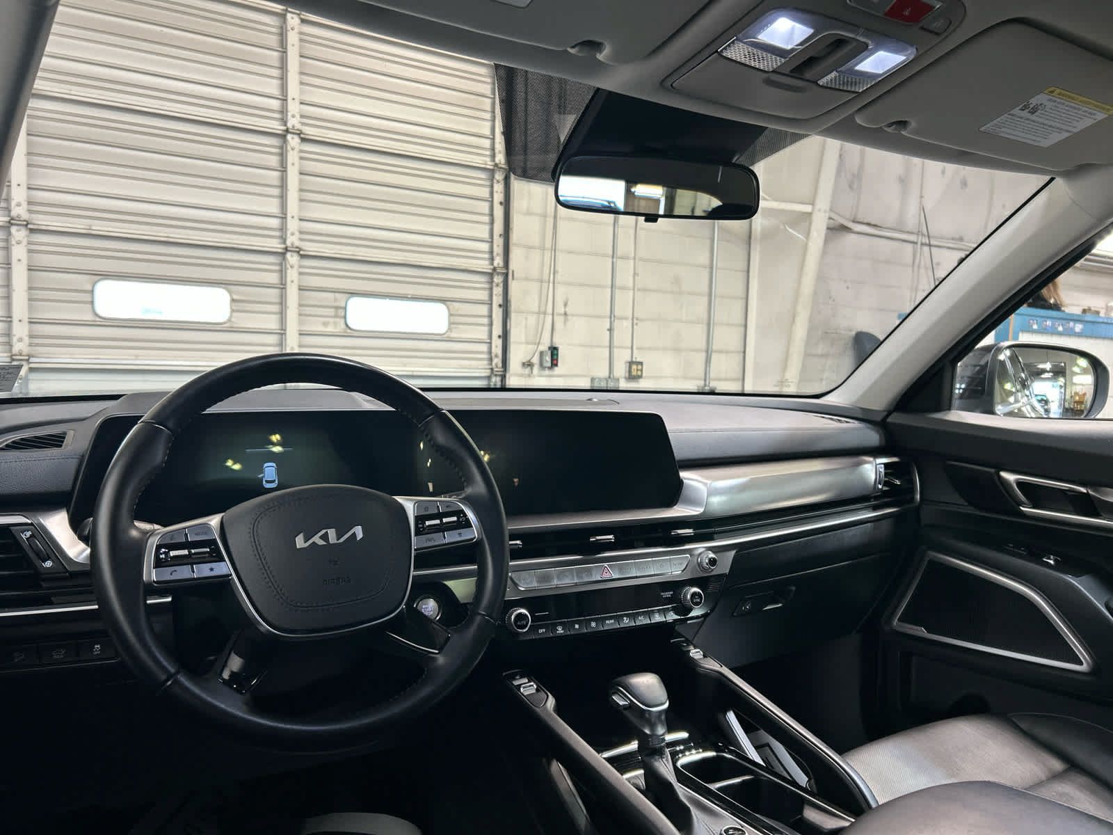 Used 2025 Kia Telluride S AWD/4WD image 4