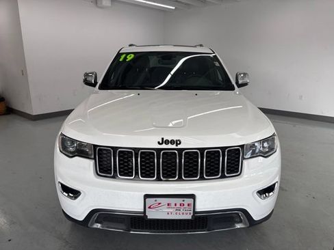 Used 2019 Jeep Grand Cherokee Limited AWD/4WD image 2