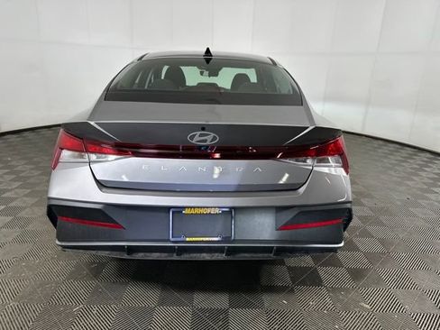 Certified 2024 Hyundai Elantra SE image 4