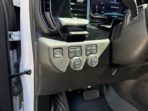 Used 2024 Chevrolet Silverado 3500 High Country w/ High Country Premium Package AWD/4WD image 18