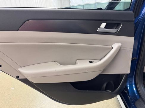 Used 2017 Hyundai Sonata Sport w/ Value Edition Package 02 FWD image 17