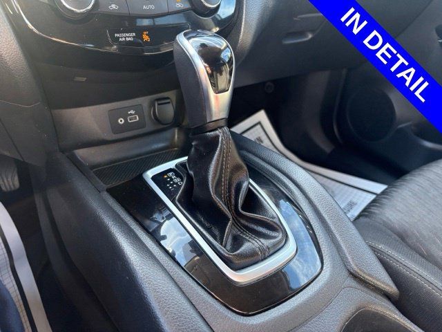 Used 2020 Nissan Rogue SV FWD image 29