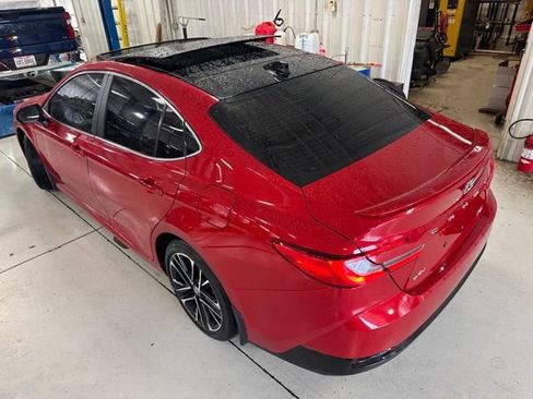 Used 2025 Toyota Camry XLE w/ Premium Plus Package FWD image 8