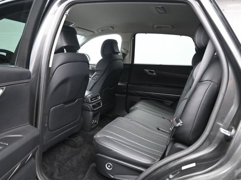 Used 2024 Genesis GV80 2.5T AWD/4WD image 25