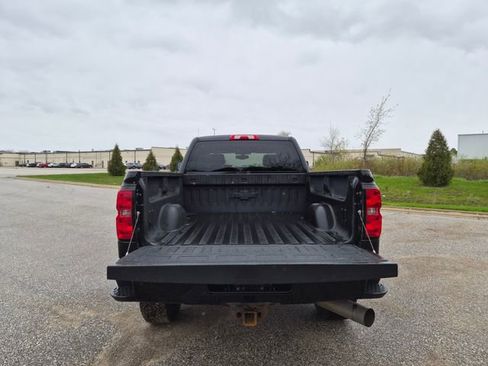 Used 2015 Chevrolet Silverado 2500 LTZ w/ Duramax Plus Package AWD/4WD image 10