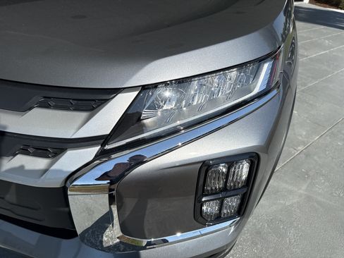 Used 2025 Mitsubishi Outlander Sport ES AWD/4WD image 5
