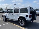 Used 2018 Jeep Wrangler Unlimited Sahara image 3