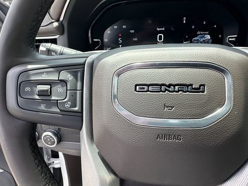 Used 2023 GMC Yukon XL Denali RWD image 27