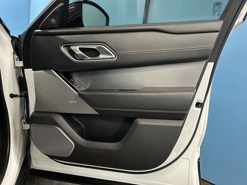 Used 2018 Land Rover Range Rover Velar R-Dynamic HSE image 52