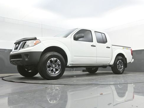 Used 2019 Nissan Frontier Desert Runner RWD image 25