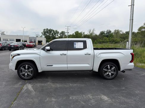 Used 2023 Toyota Tundra Capstone AWD/4WD image 3