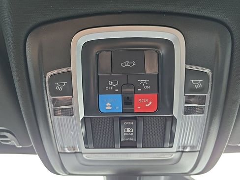 New 2026 RAM 1500 Laramie AWD/4WD image 40