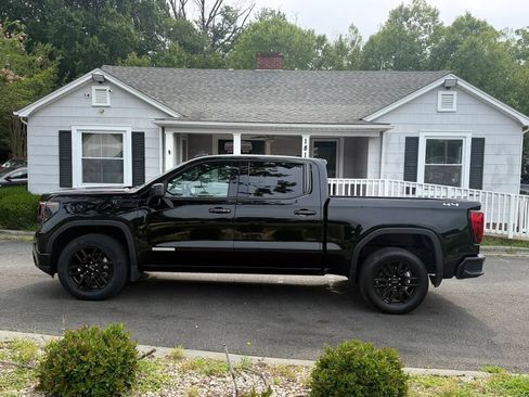 Used 2023 GMC Sierra 1500 Elevation AWD/4WD image 3